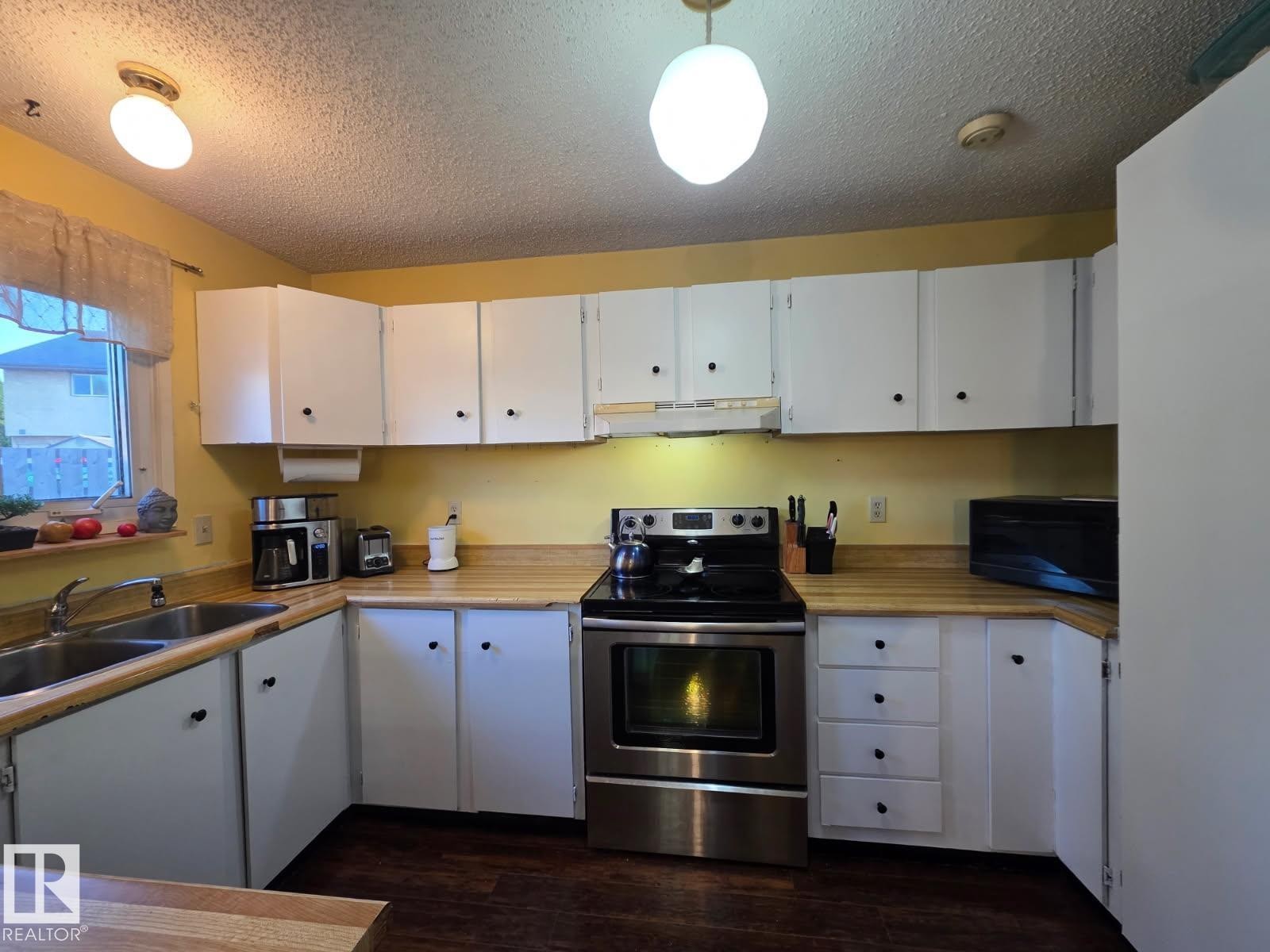 3503 42A Avenue Nw, Edmonton, AB