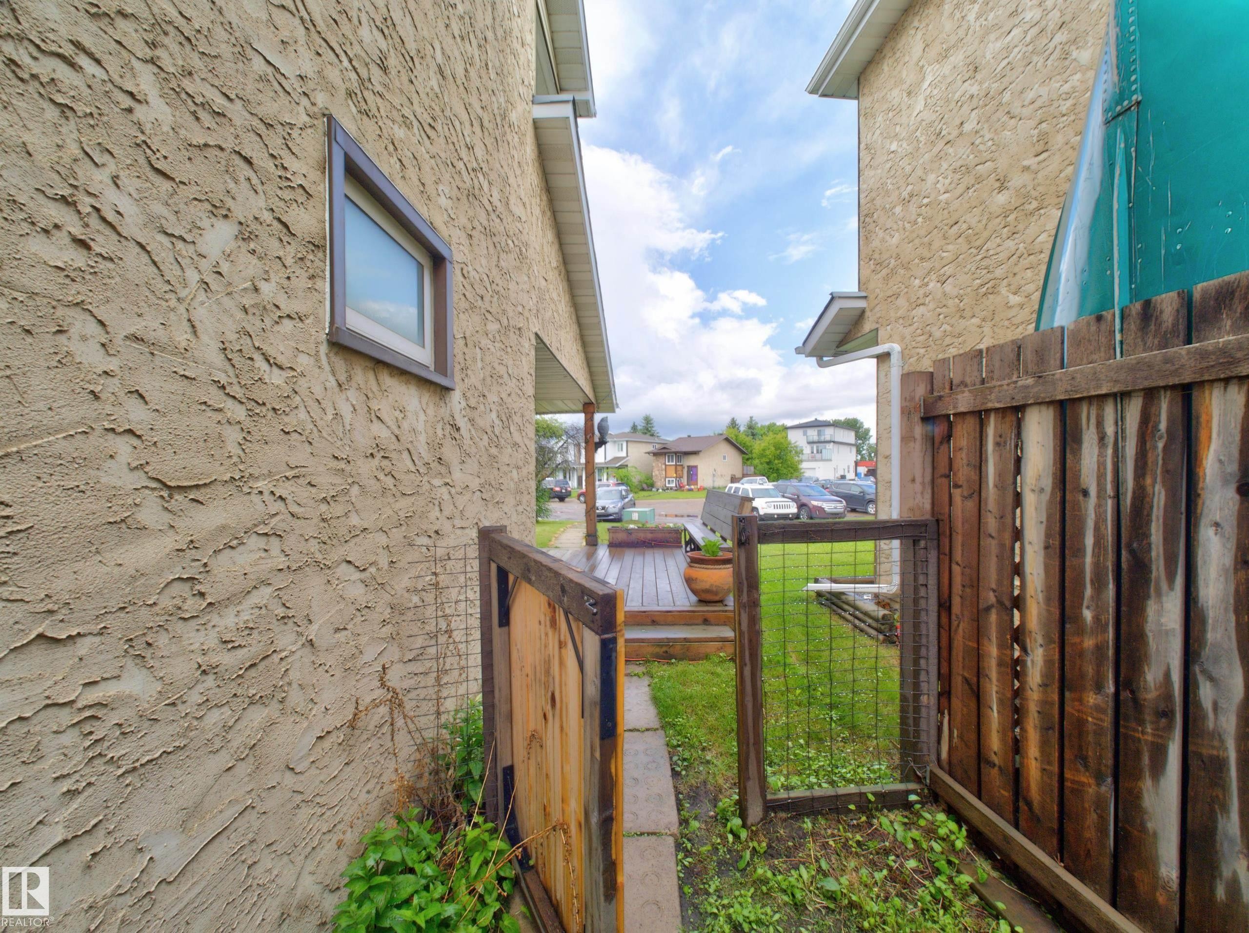 3503 42A Avenue Nw, Edmonton, AB