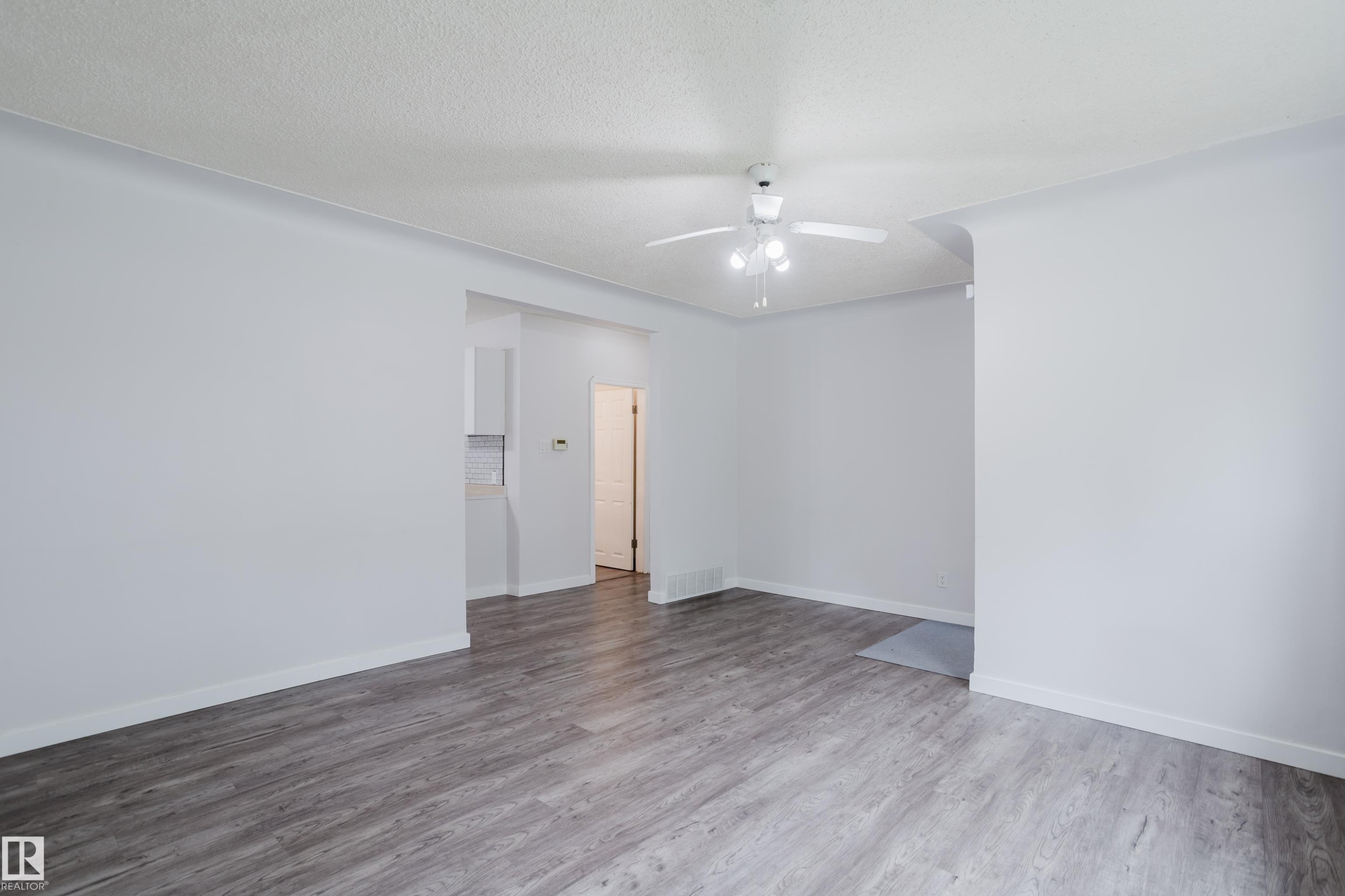 11934 87 Street Nw, Edmonton, AB