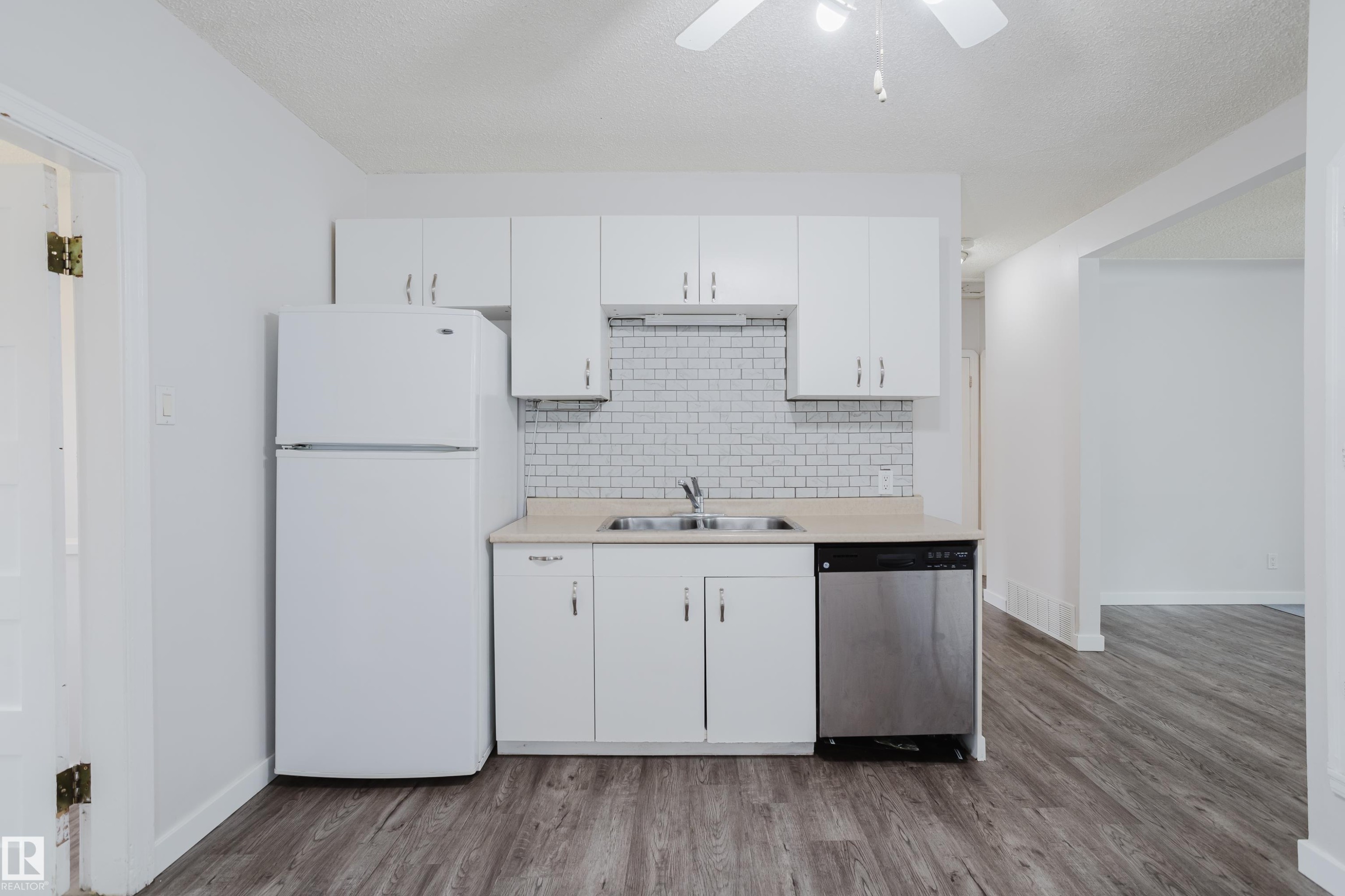 11934 87 Street Nw, Edmonton, AB