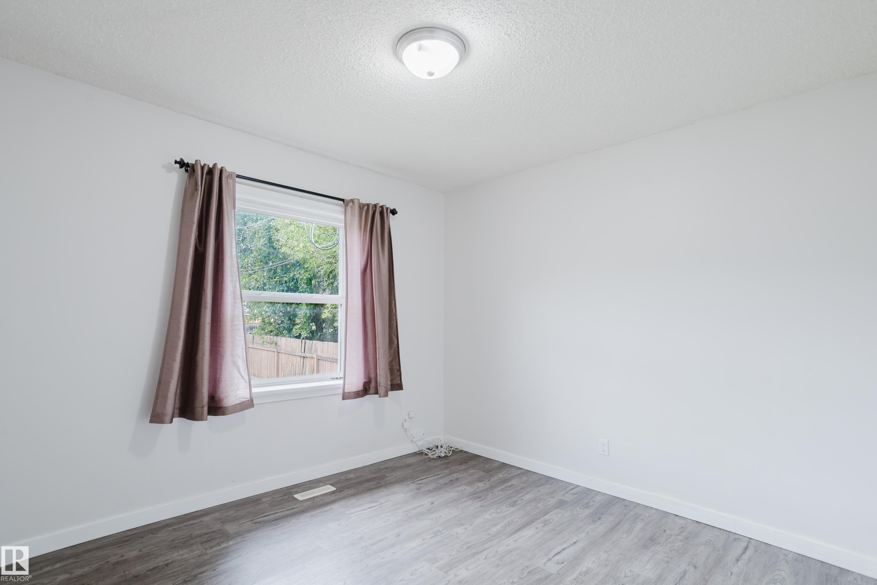 11934 87 Street Nw, Edmonton, AB
