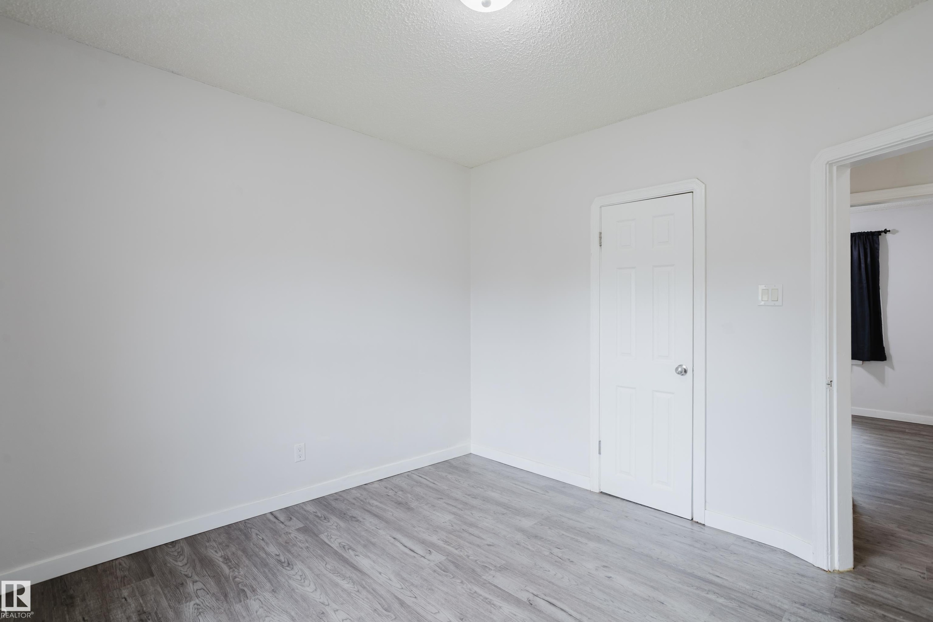 11934 87 Street Nw, Edmonton, AB