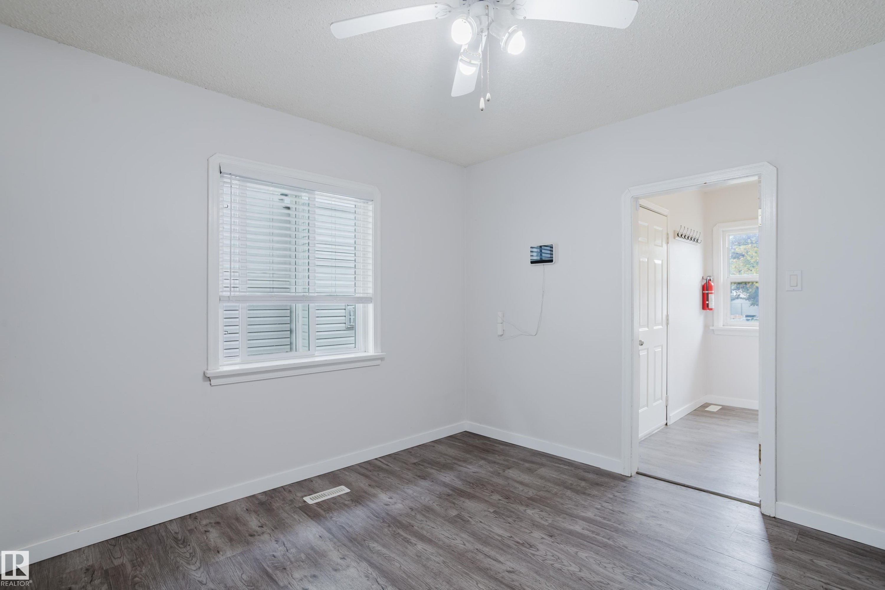 11934 87 Street Nw, Edmonton, AB