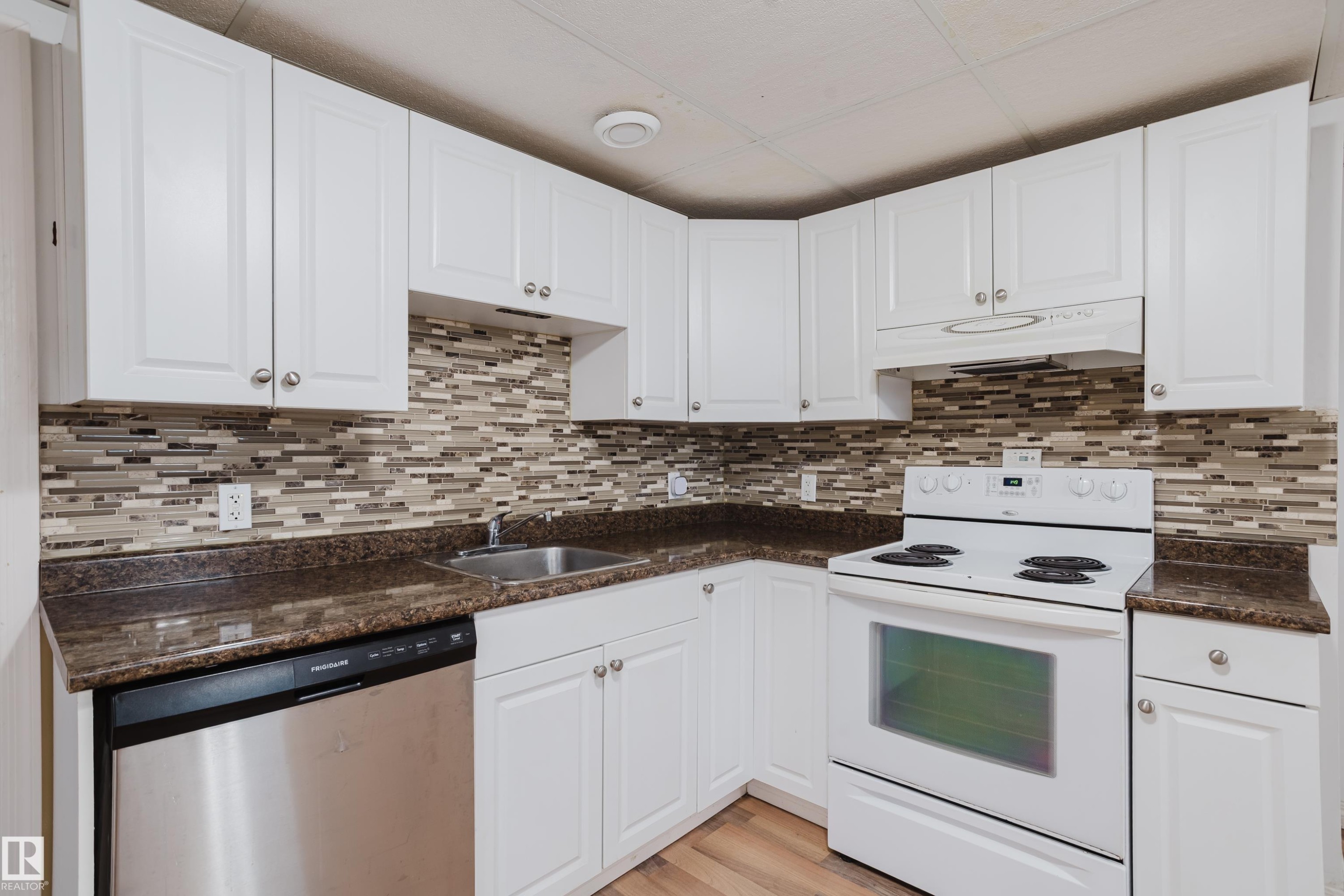 11934 87 Street Nw, Edmonton, AB