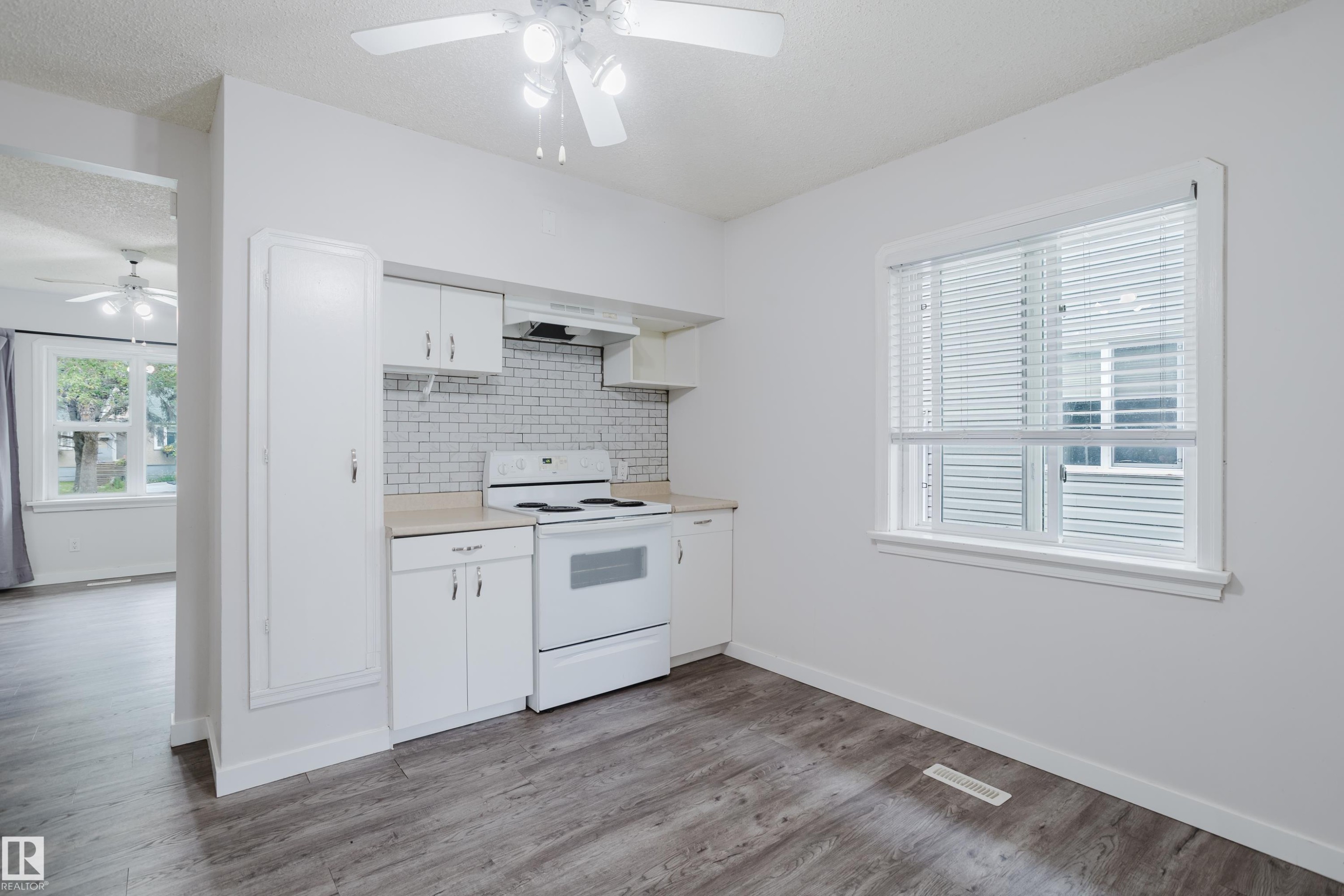 11934 87 Street Nw, Edmonton, AB