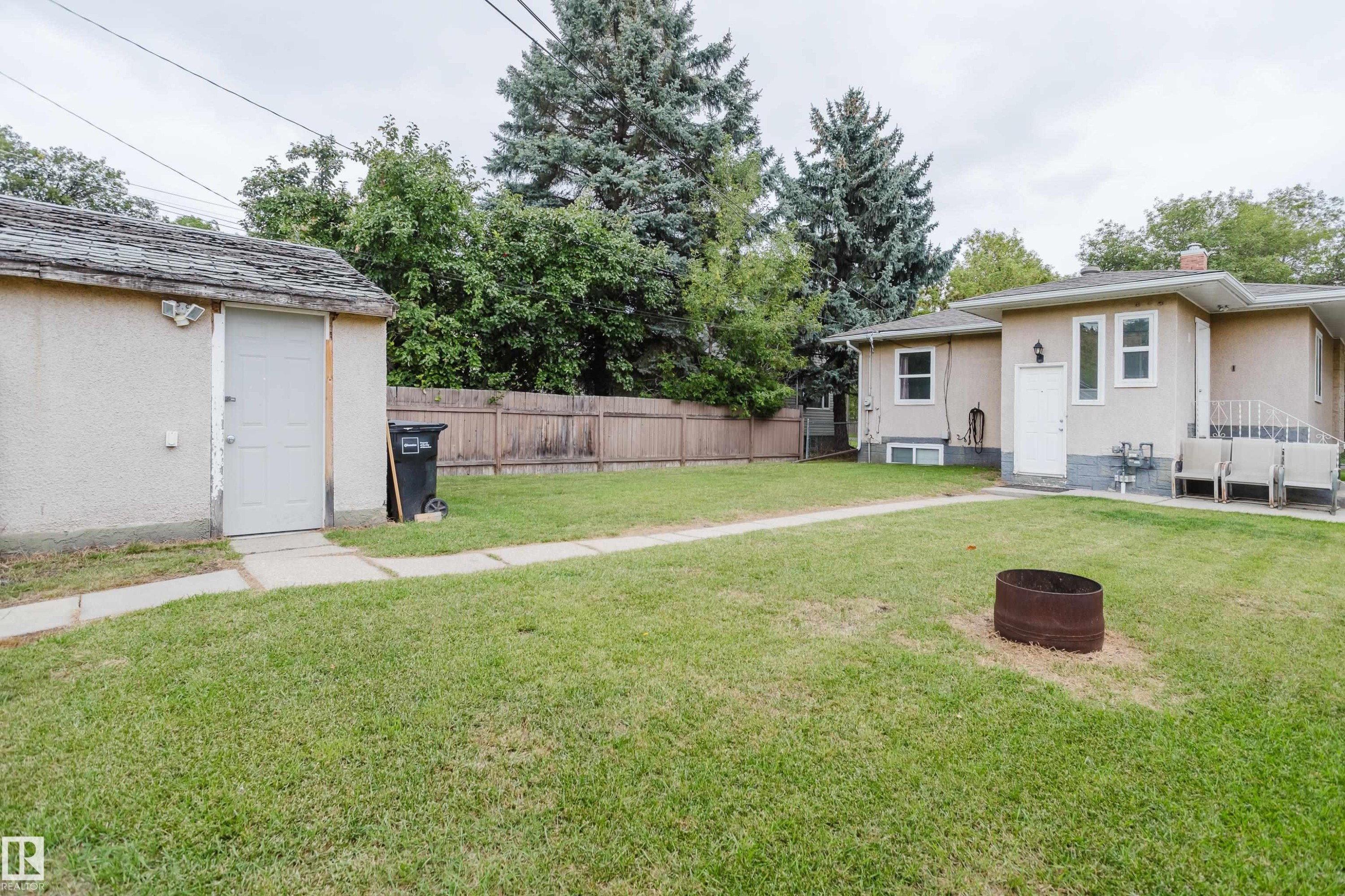 11934 87 Street Nw, Edmonton, AB