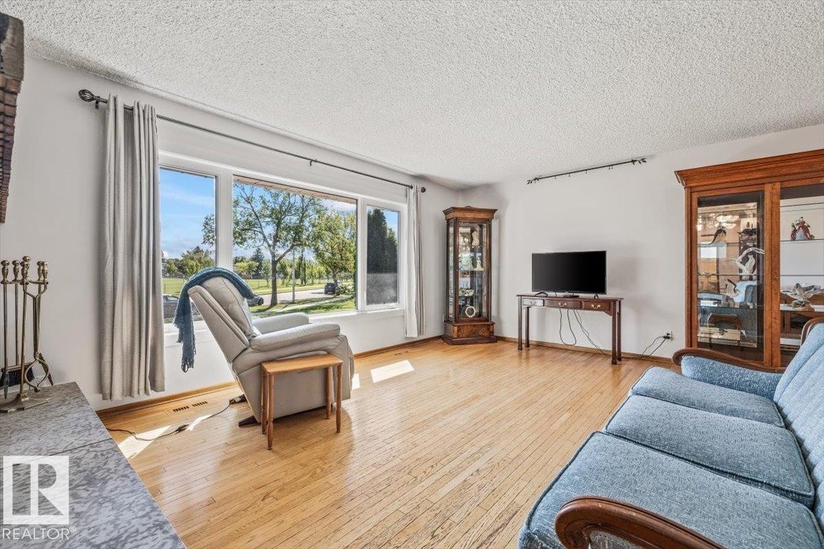 11440 104 Street Nw, Edmonton, AB