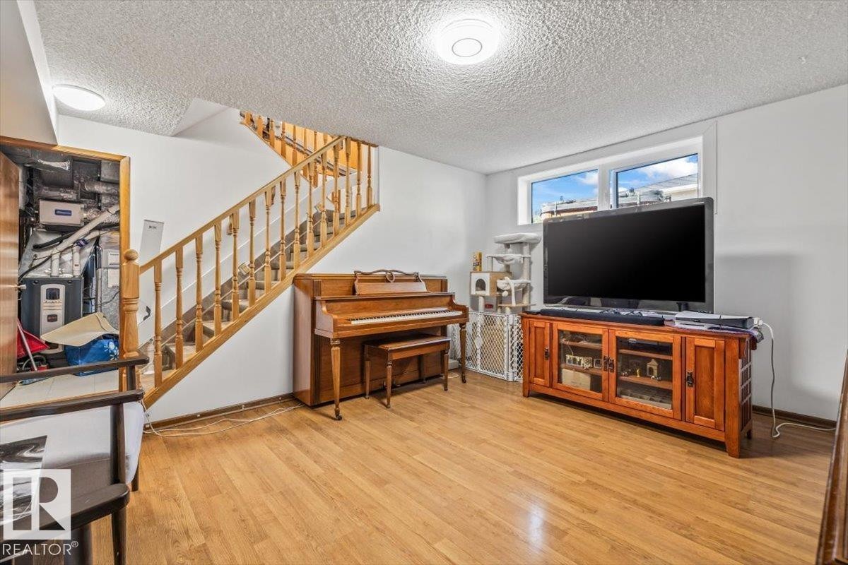 11440 104 Street Nw, Edmonton, AB