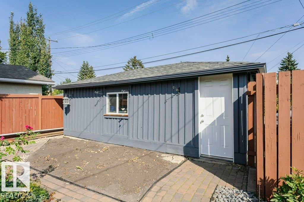 15634 81 Avenue Nw, Edmonton, AB
