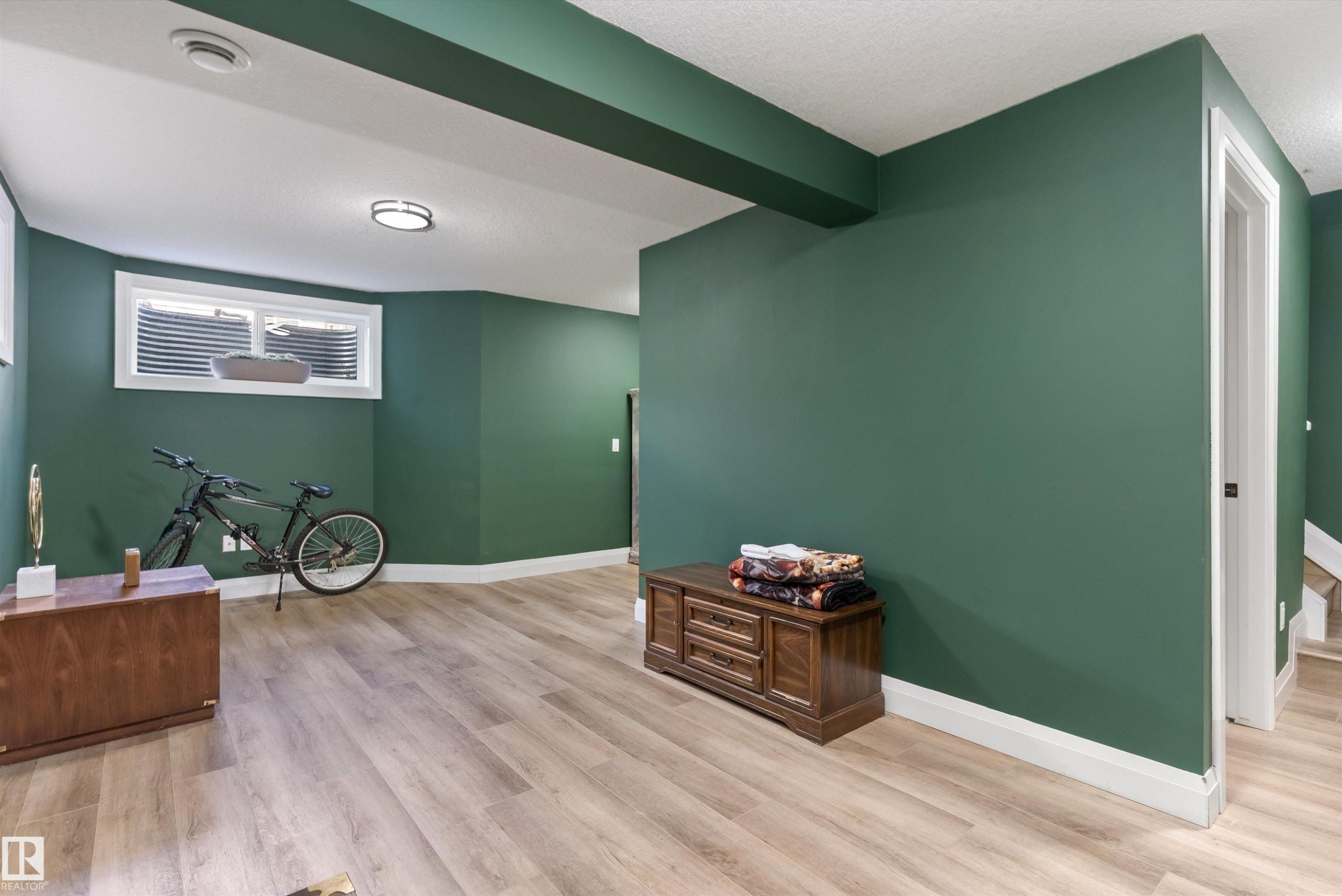 4720 156 Avenue Nw, Edmonton, AB