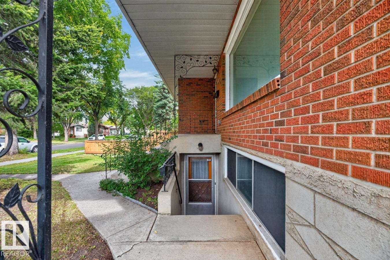 12211 85 Street Nw, Edmonton, AB