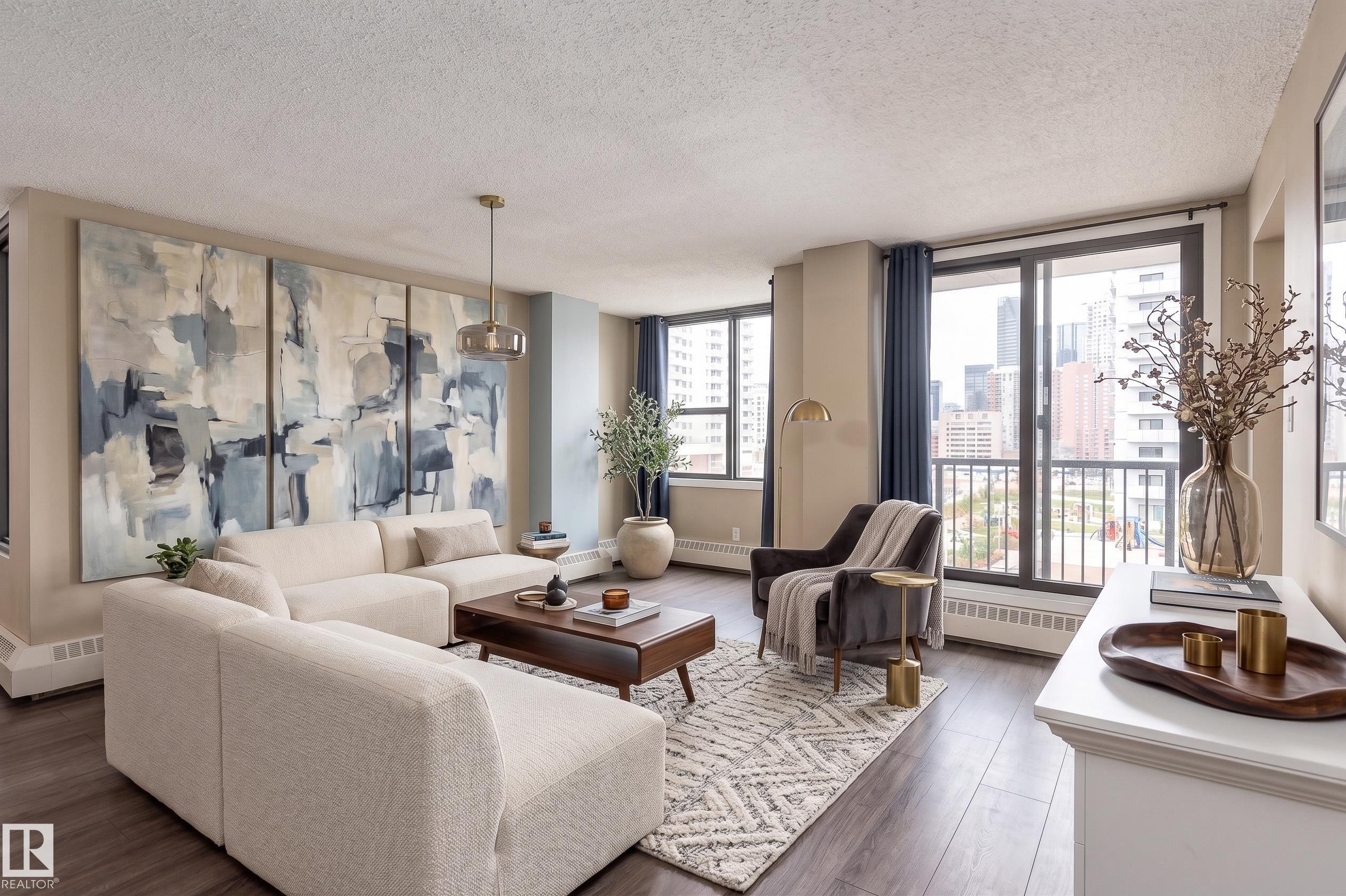 #901 10125 109 St Nw, Edmonton, AB