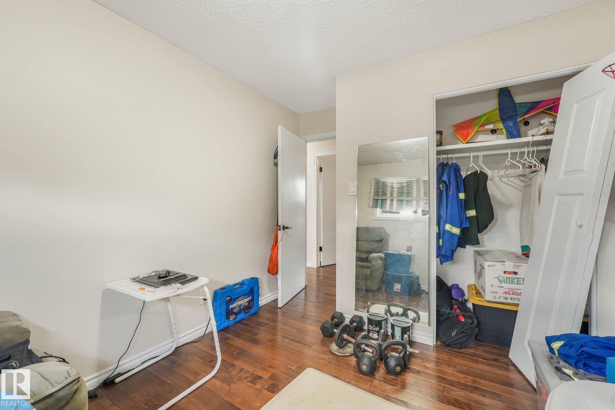 9532 138 Avenue Nw, Edmonton, AB