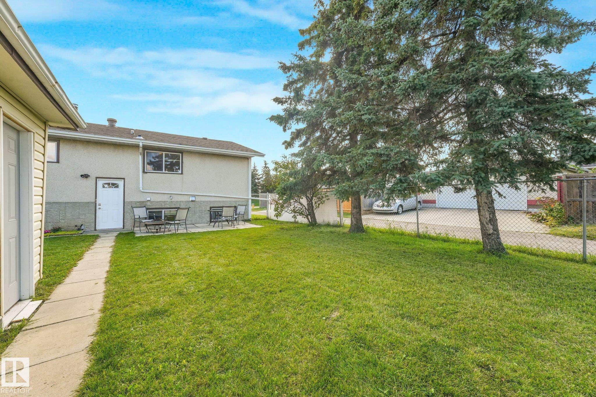 9532 138 Avenue Nw, Edmonton, AB