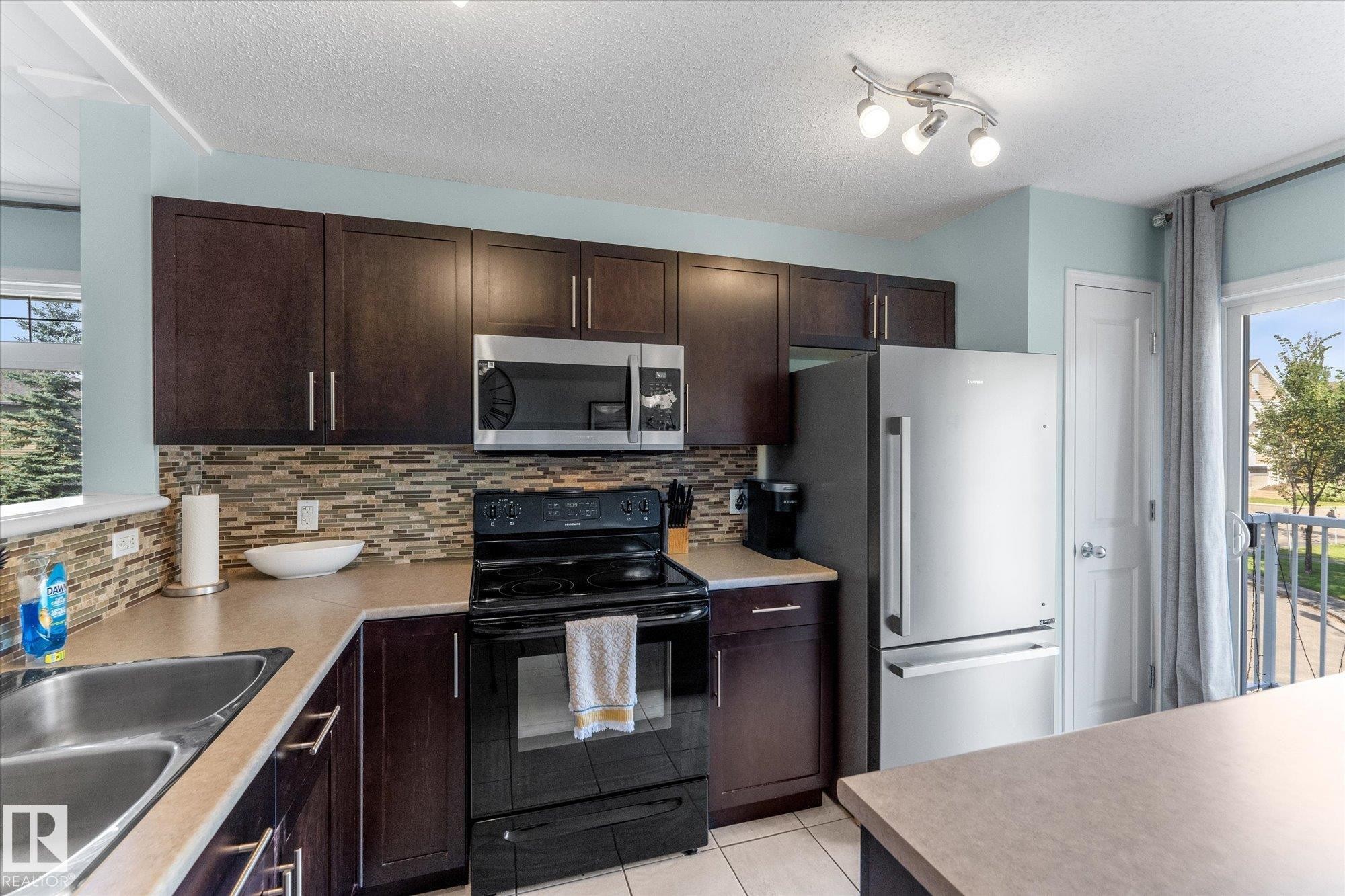 #109 1804 70 St Sw, Edmonton, AB