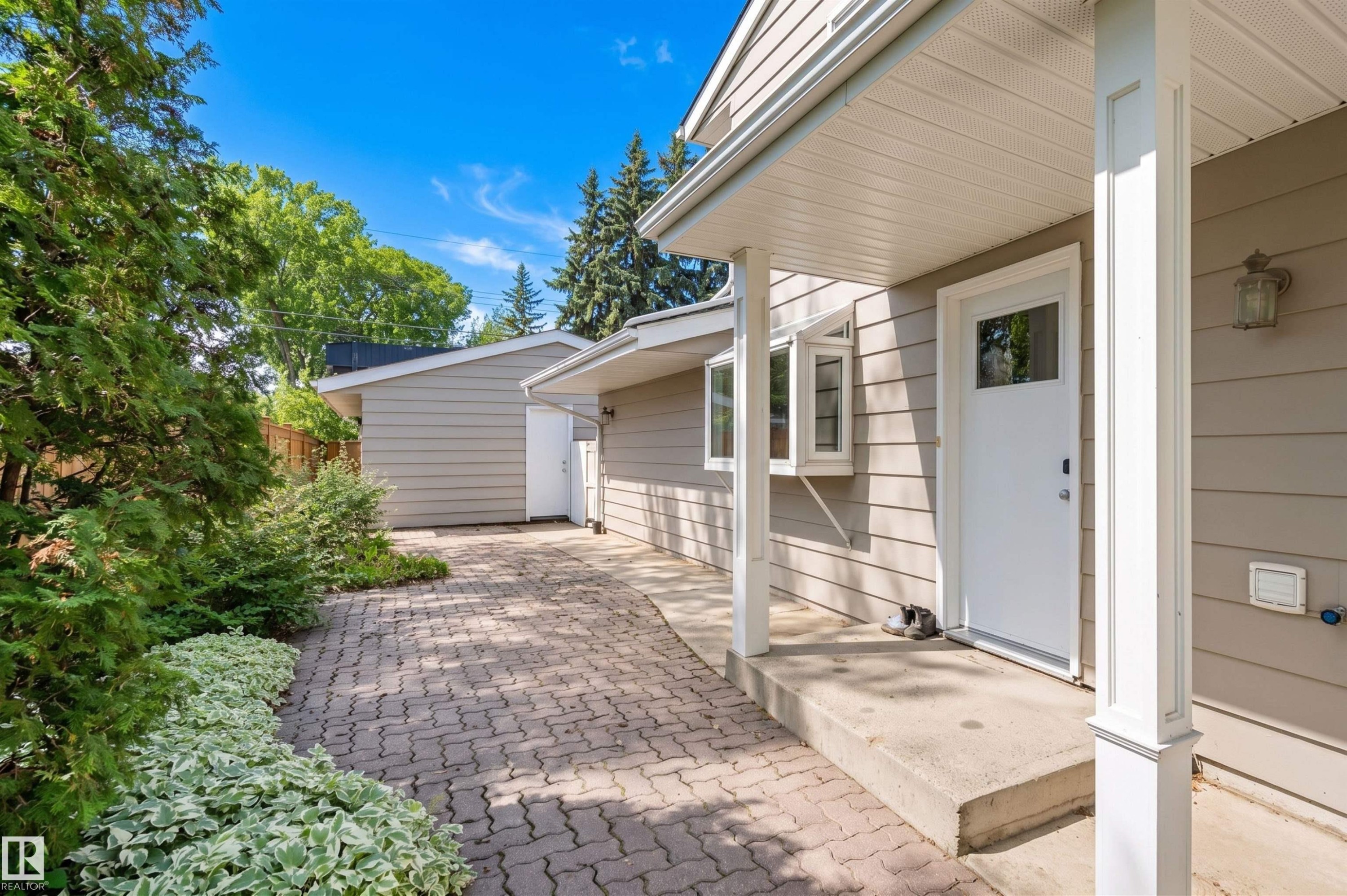 13908 89A Avenue Nw, Edmonton, AB
