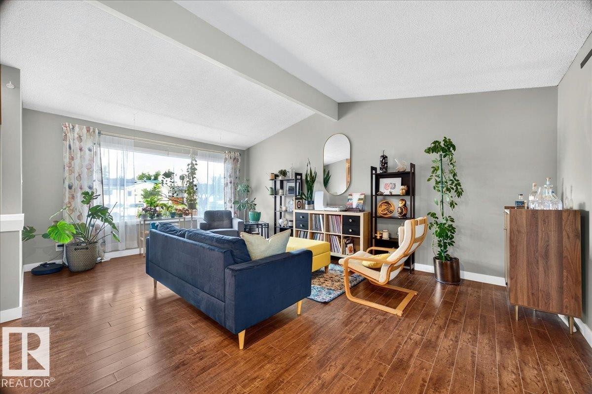 5211 94A Avenue Nw, Edmonton, AB