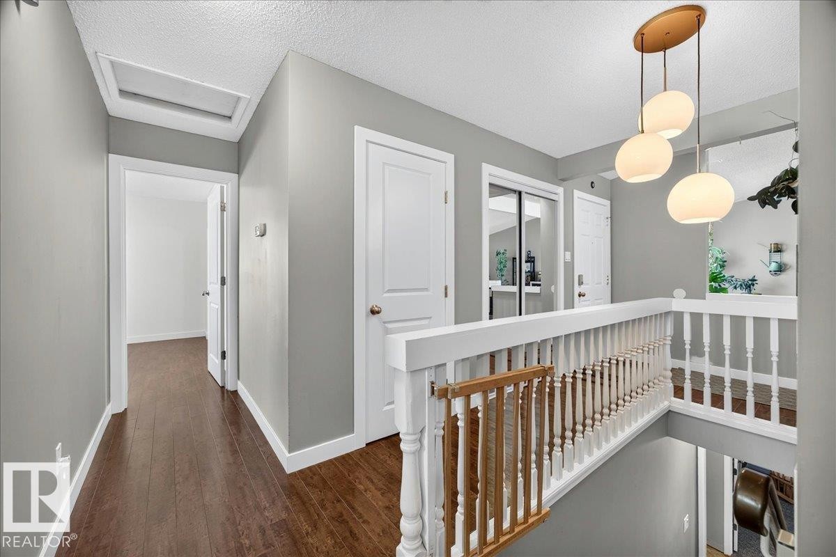 5211 94A Avenue Nw, Edmonton, AB