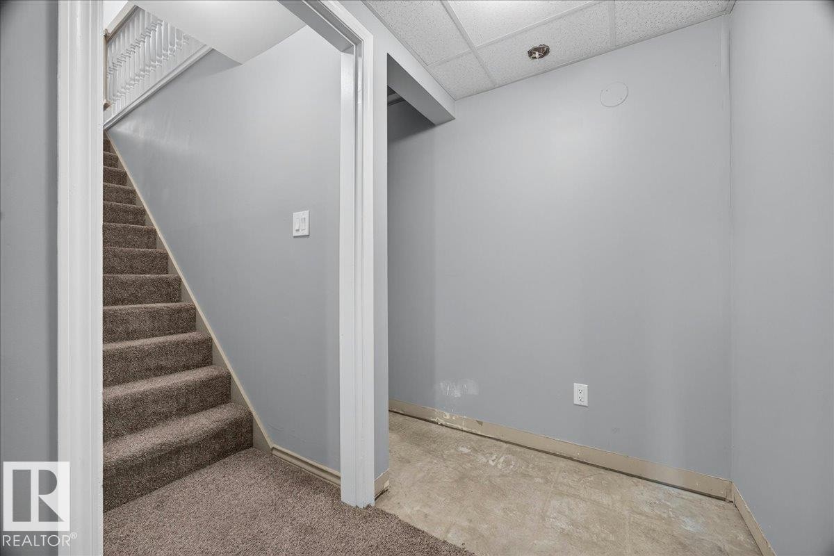 5211 94A Avenue Nw, Edmonton, AB