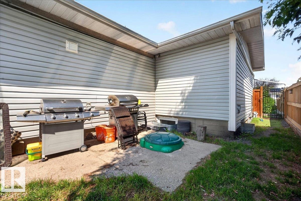 5211 94A Avenue Nw, Edmonton, AB