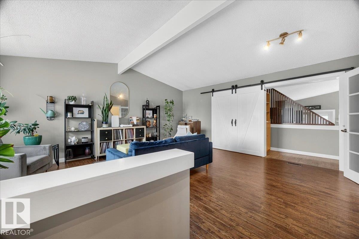 5211 94A Avenue Nw, Edmonton, AB
