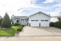5706 43 street  Barrhead, AB T7N 1K4