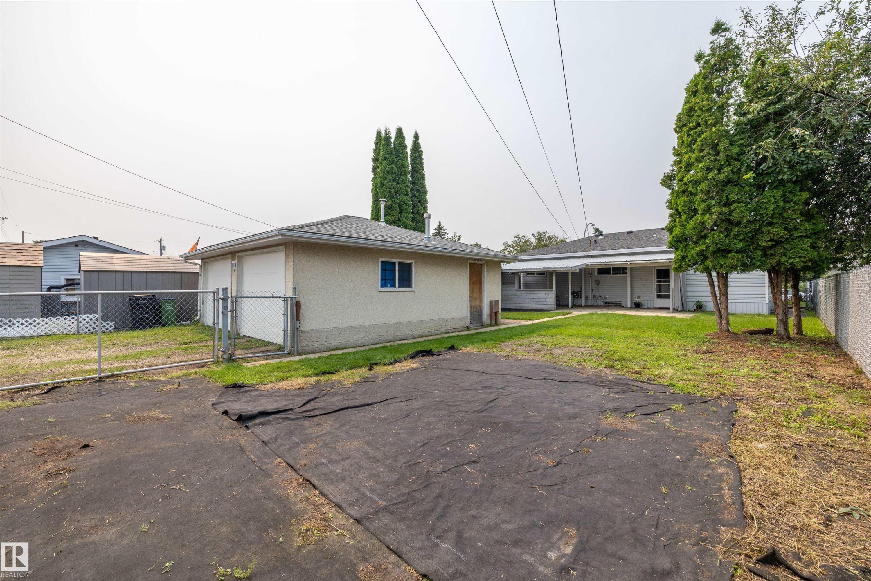 13207 77 Street Nw, Edmonton, AB - Outdoor
