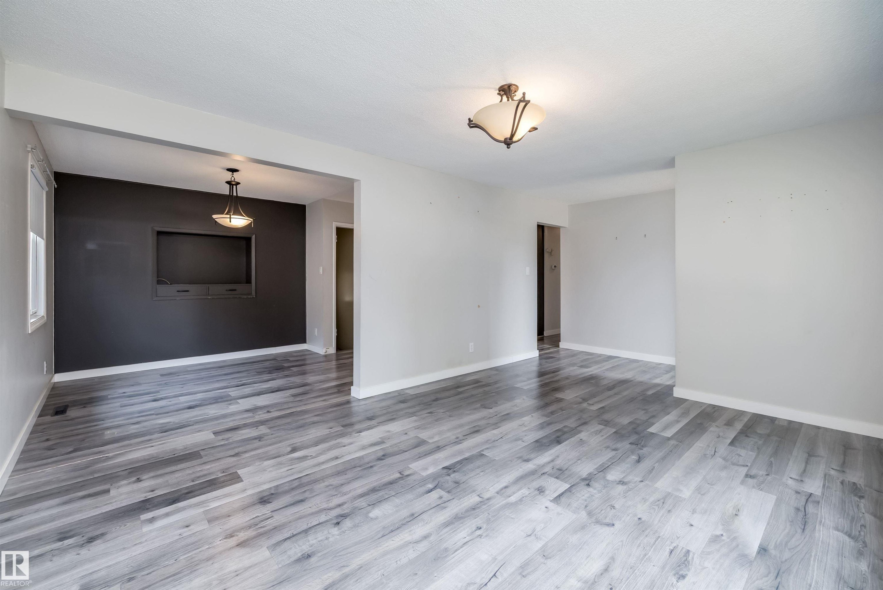 13207 77 Street Nw, Edmonton, AB - Indoor Photo Showing Other Room