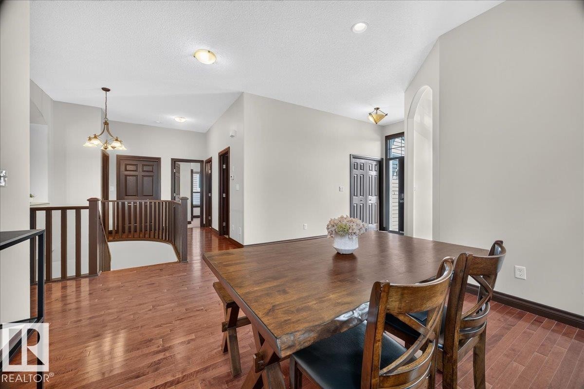 3606 Mclay Court Nw, Edmonton, AB