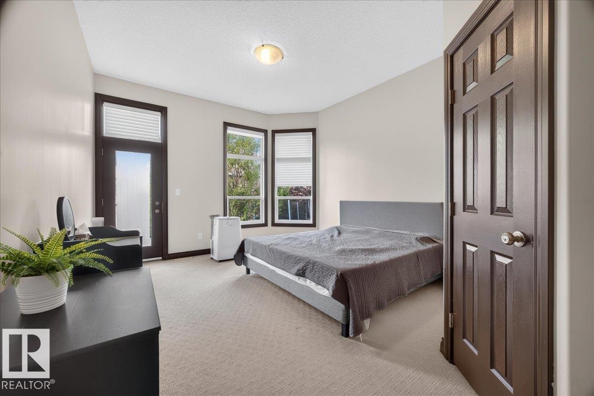 3606 Mclay Court Nw, Edmonton, AB
