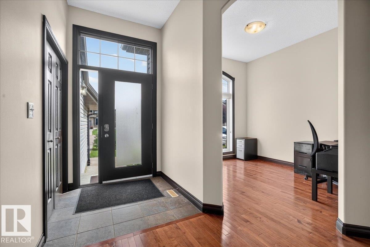 3606 Mclay Court Nw, Edmonton, AB