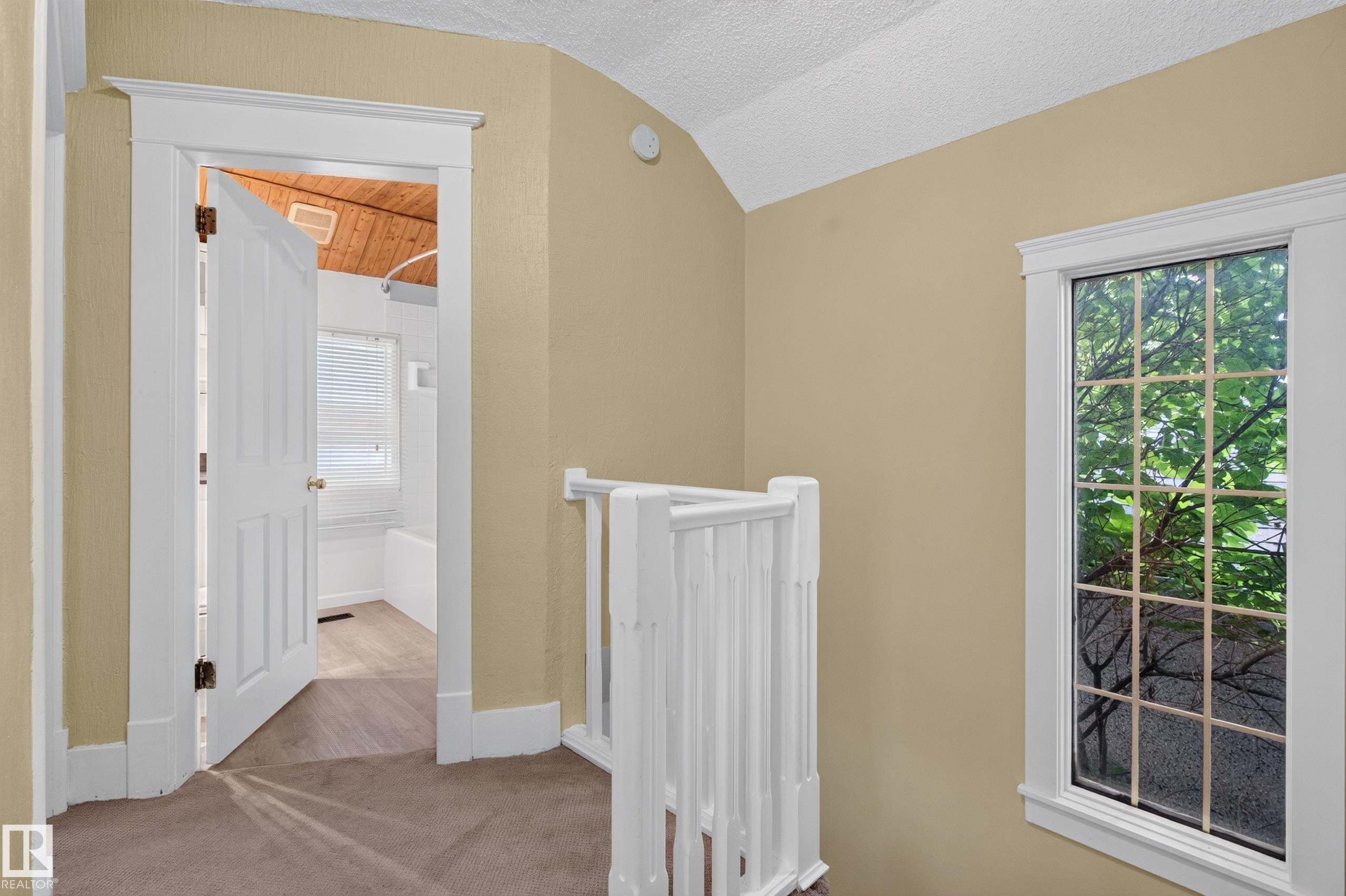 11212 75 Avenue Nw, Edmonton, AB