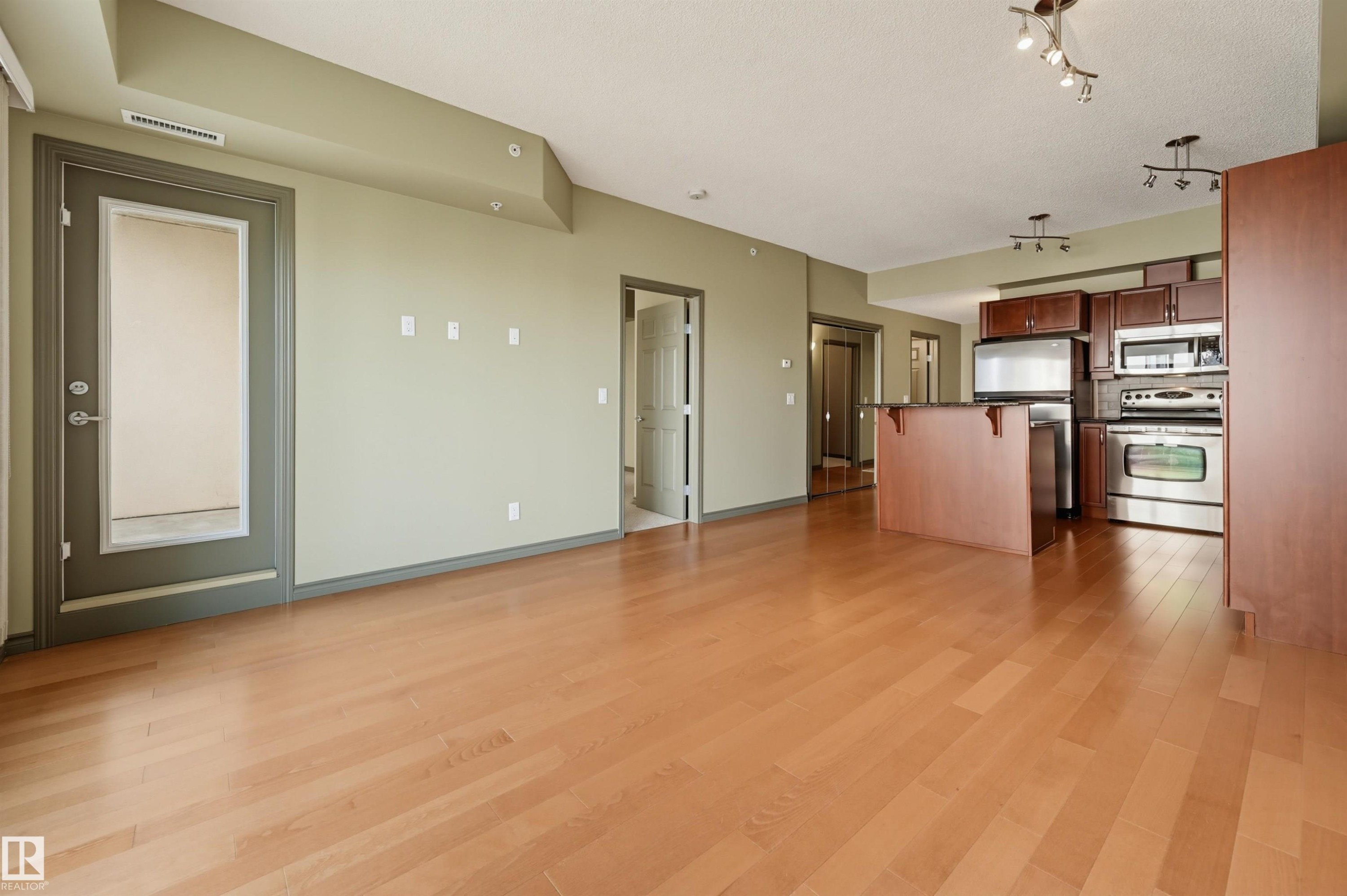 #610 10303 111 St Nw, Edmonton, AB