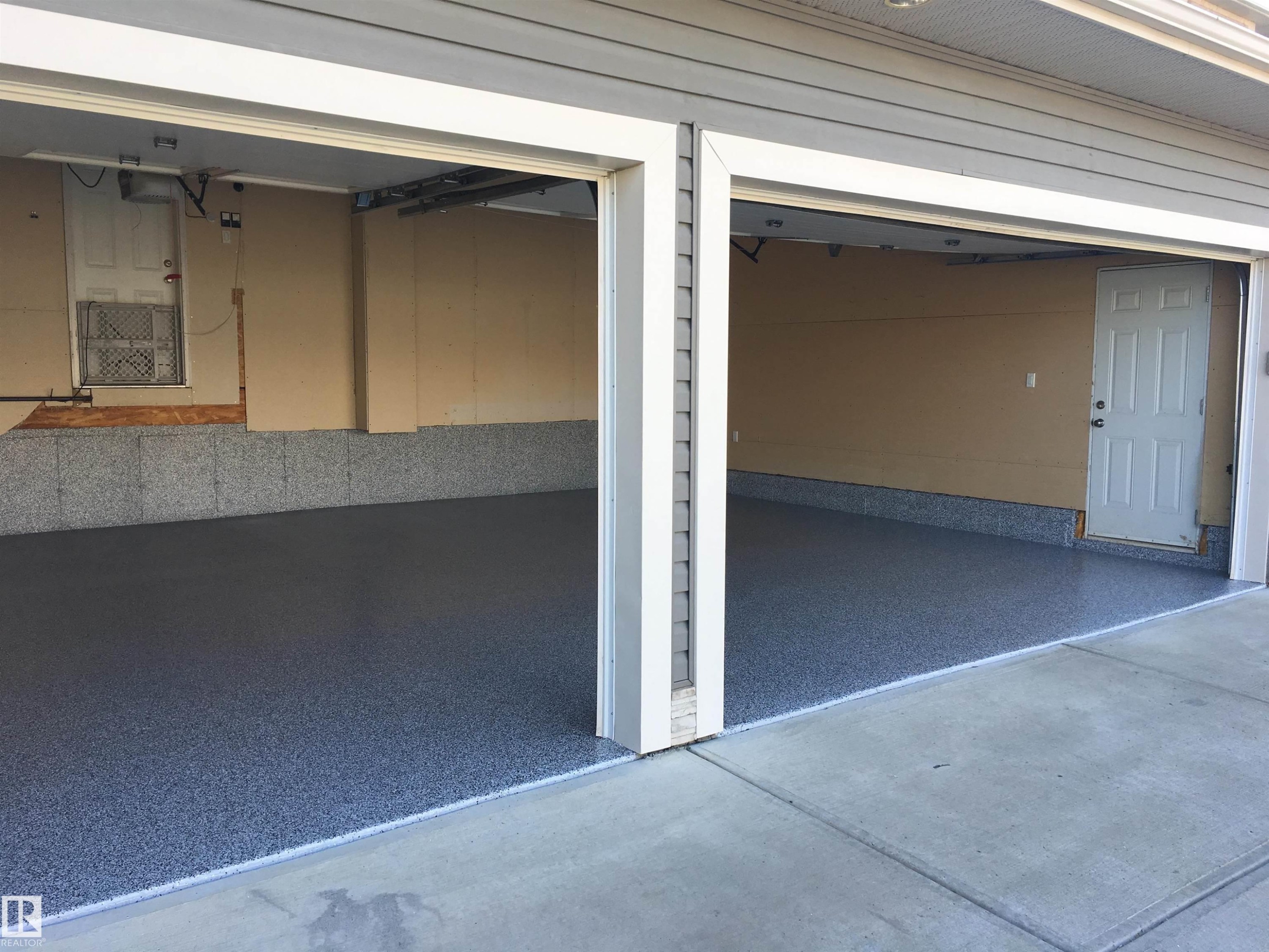 496 Ravine Court, Devon, AB
