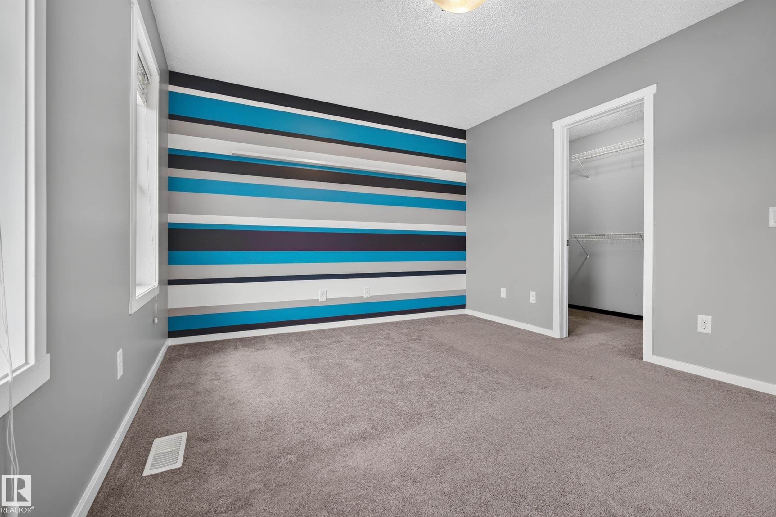 5241 2A Avenue Sw, Edmonton, AB