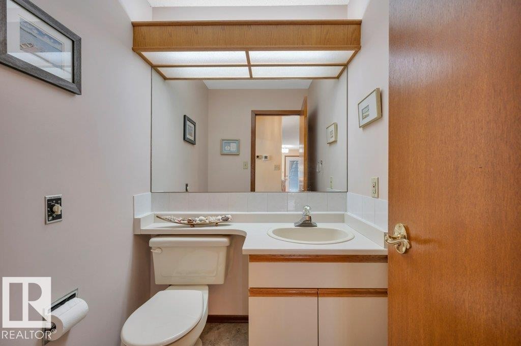 1403 69 Street Nw, Edmonton, AB - Indoor Photo Showing Bathroom