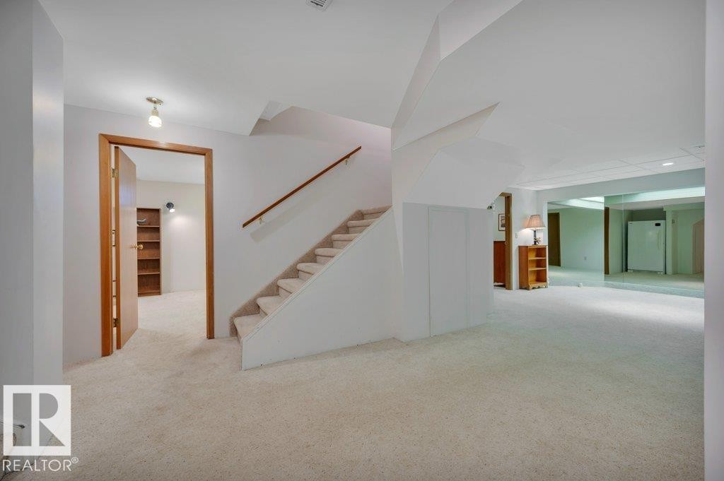 1403 69 Street Nw, Edmonton, AB - Indoor Photo Showing Other Room