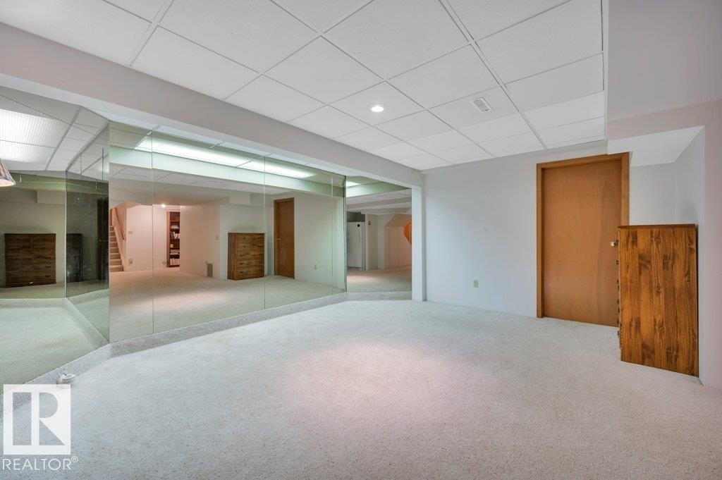 1403 69 Street Nw, Edmonton, AB - Indoor