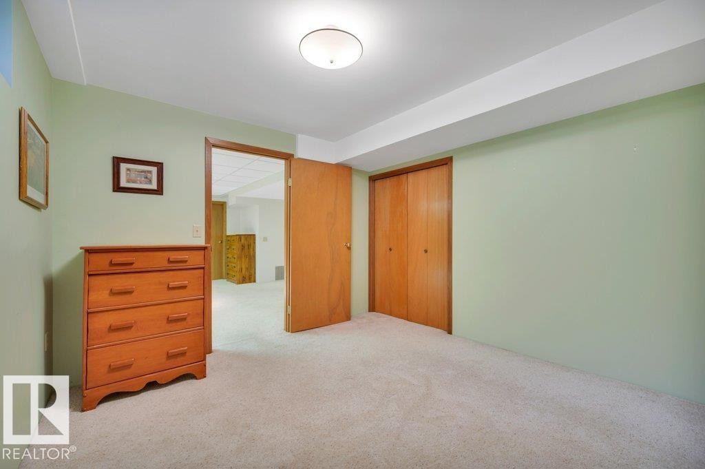 1403 69 Street Nw, Edmonton, AB - Indoor