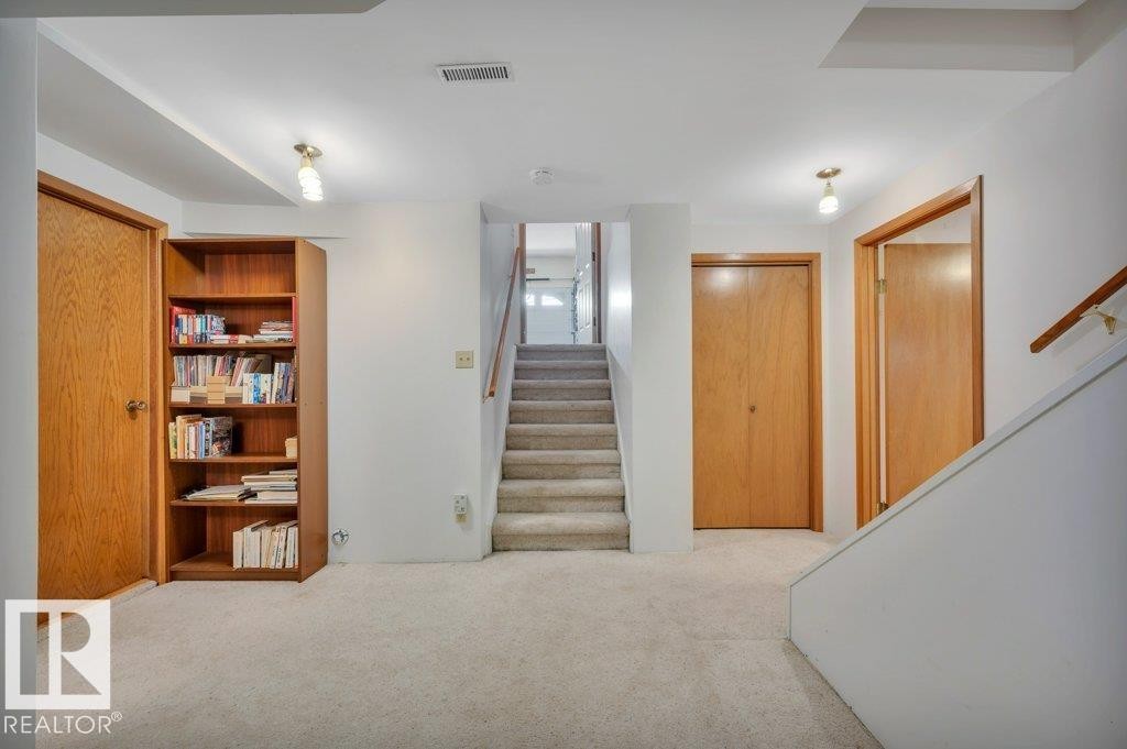 1403 69 Street Nw, Edmonton, AB - Indoor Photo Showing Other Room