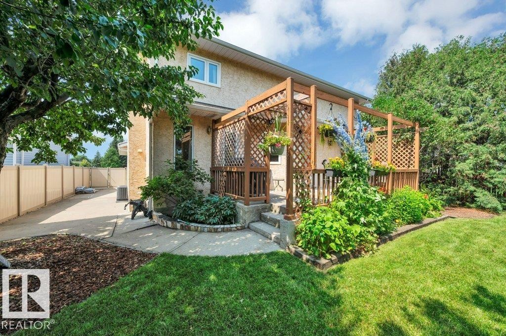 1403 69 Street Nw, Edmonton, AB - Outdoor