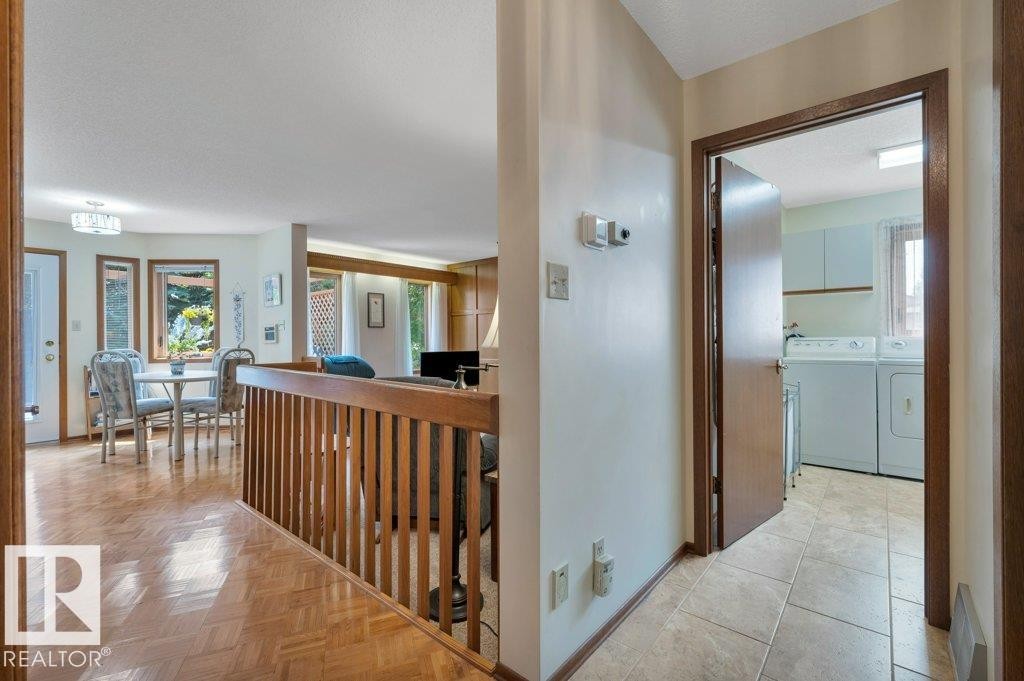 1403 69 Street Nw, Edmonton, AB - Indoor