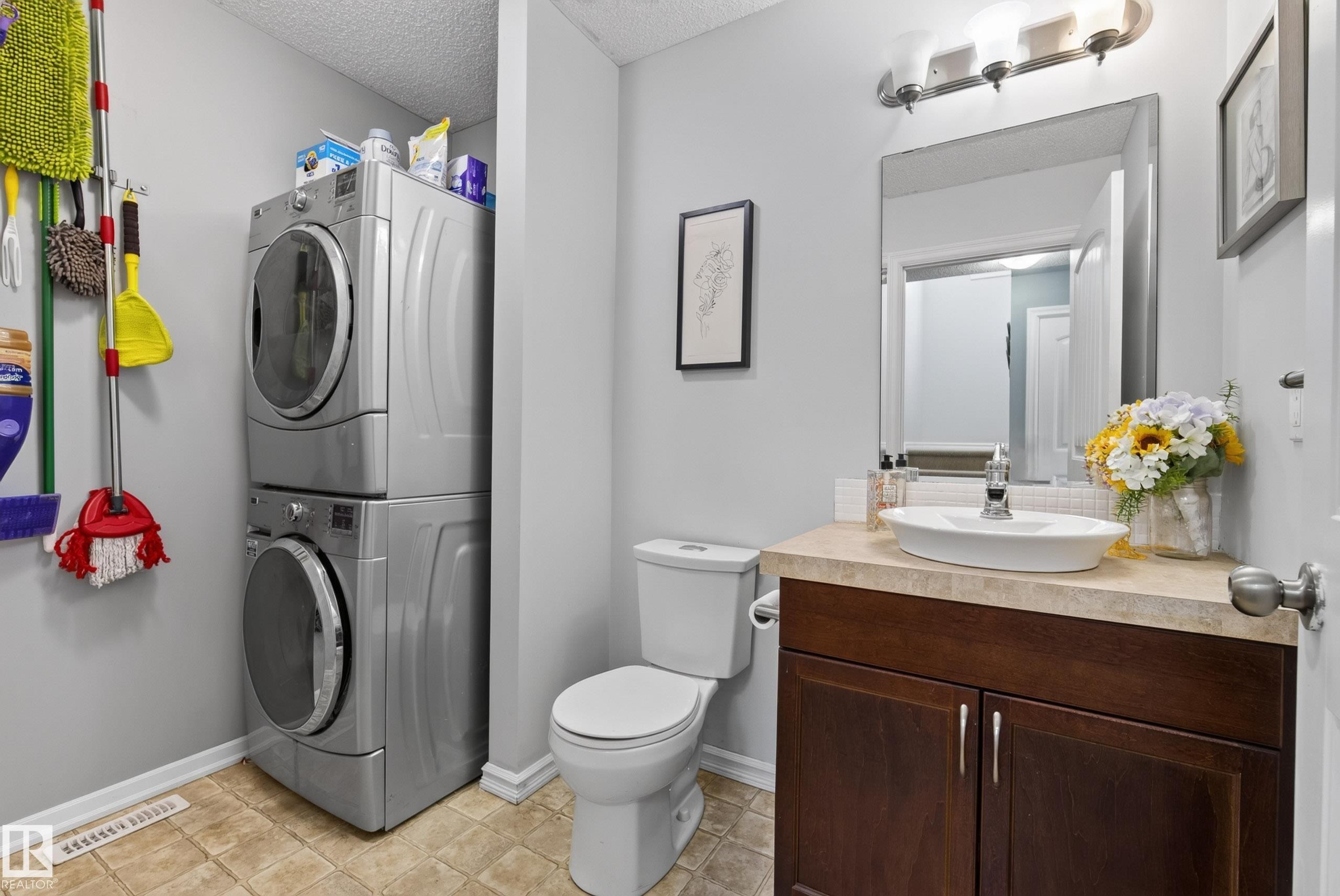 3003 20 Avenue Nw, Edmonton, AB
