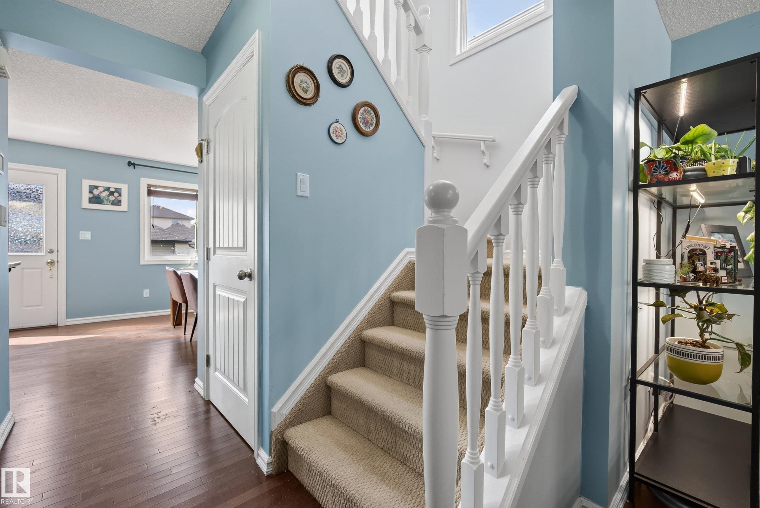 3003 20 Avenue Nw, Edmonton, AB