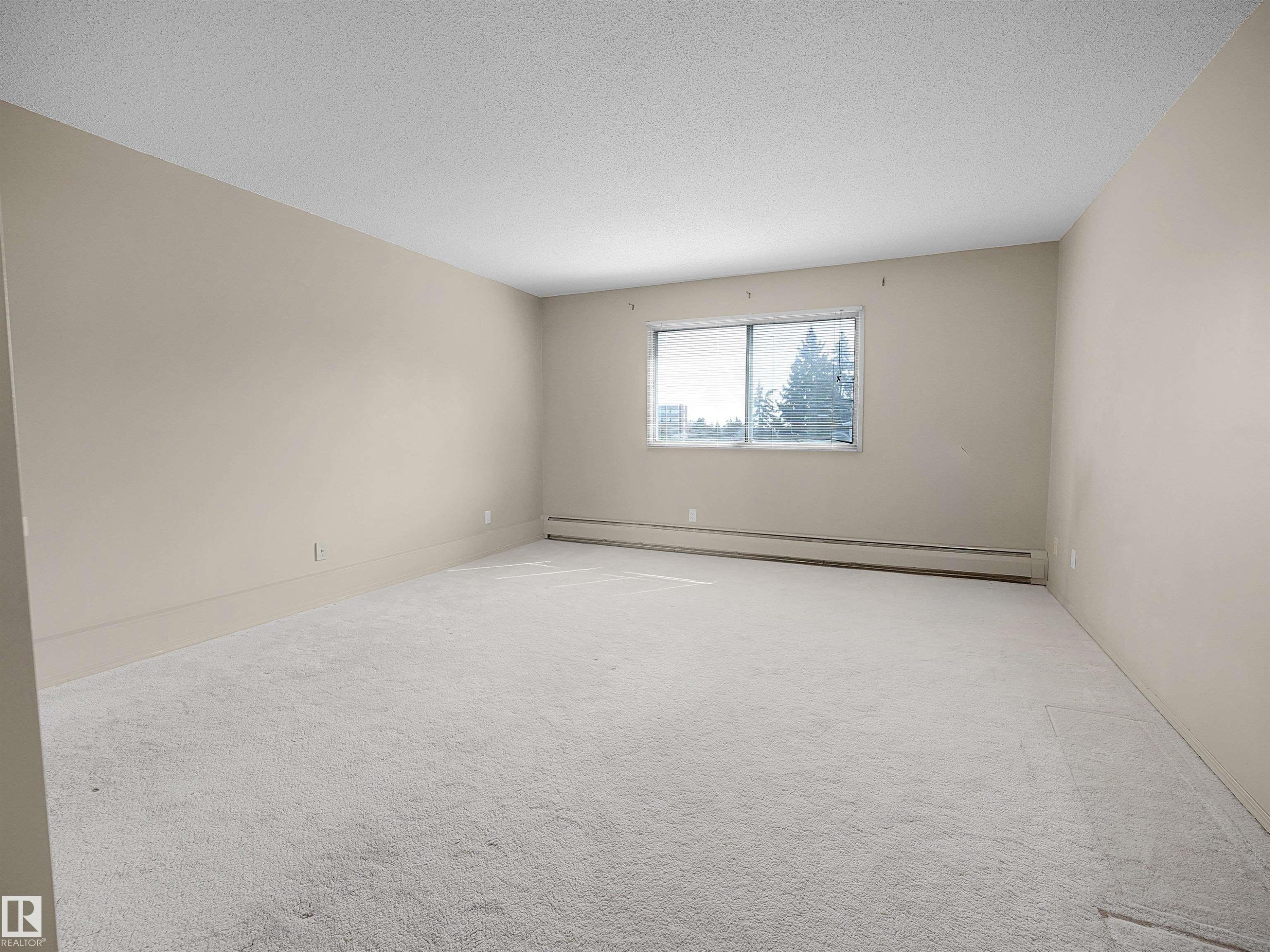 #428 4404 122 St Nw, Edmonton, AB - Indoor Photo Showing Other Room