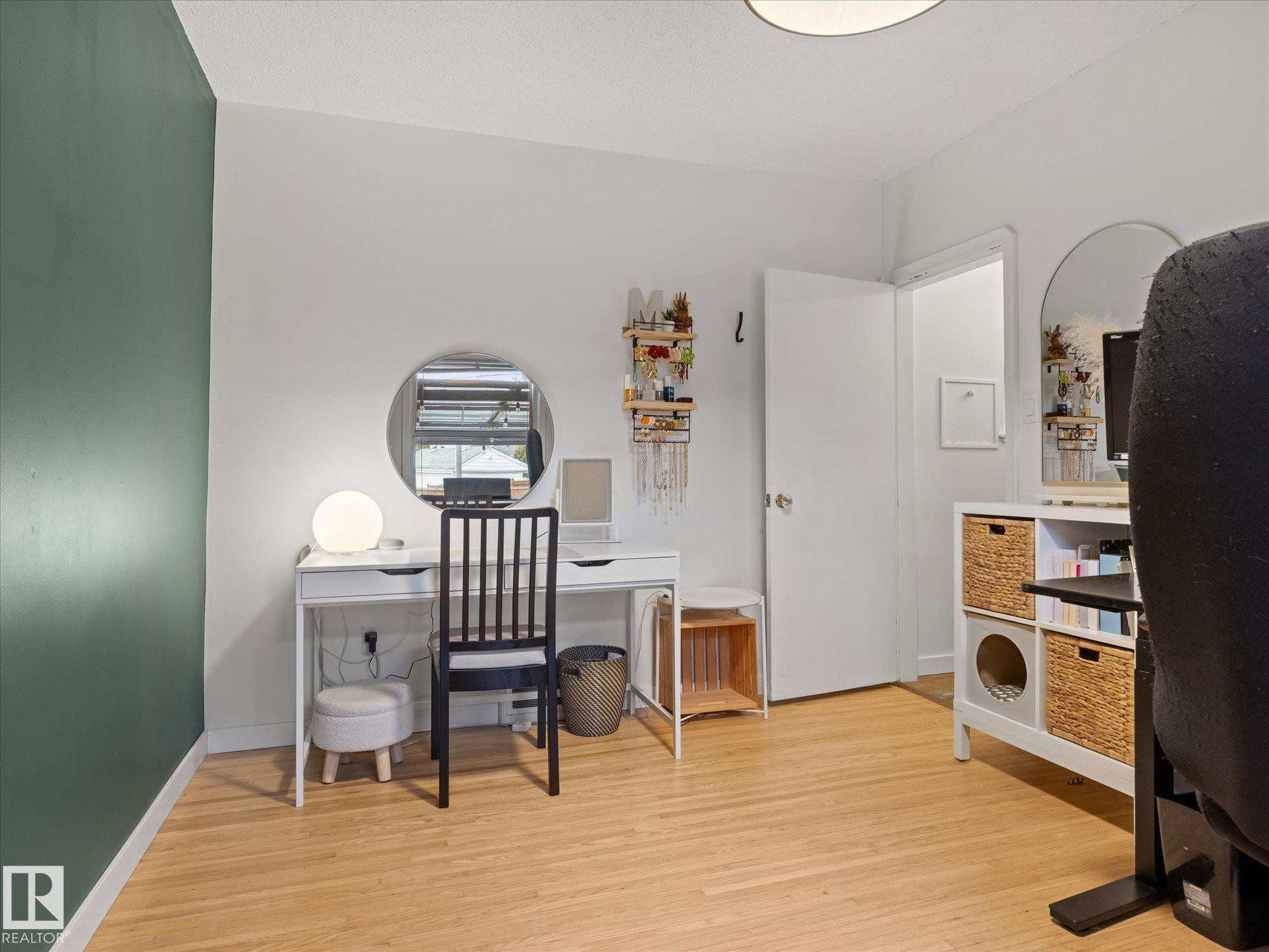 13507 110A Avenue Nw, Edmonton, AB