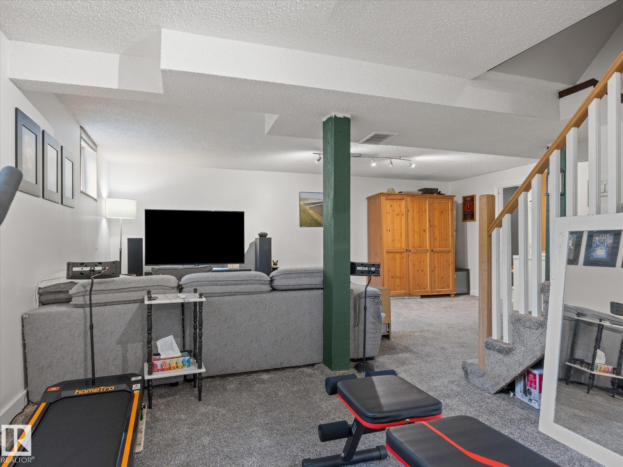 13507 110A Avenue Nw, Edmonton, AB