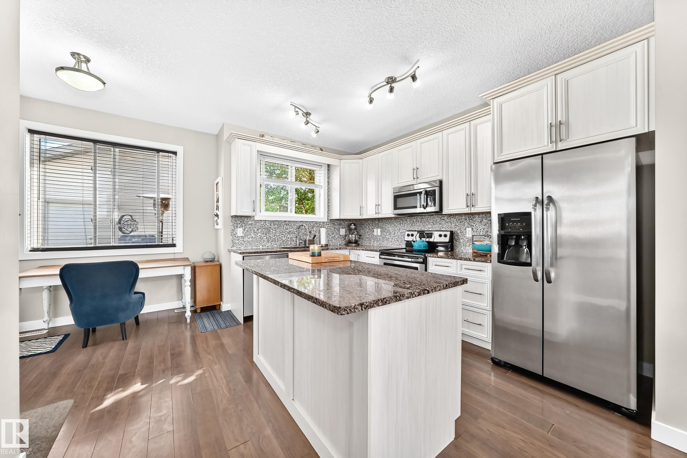 167 63 Street Sw, Edmonton, AB
