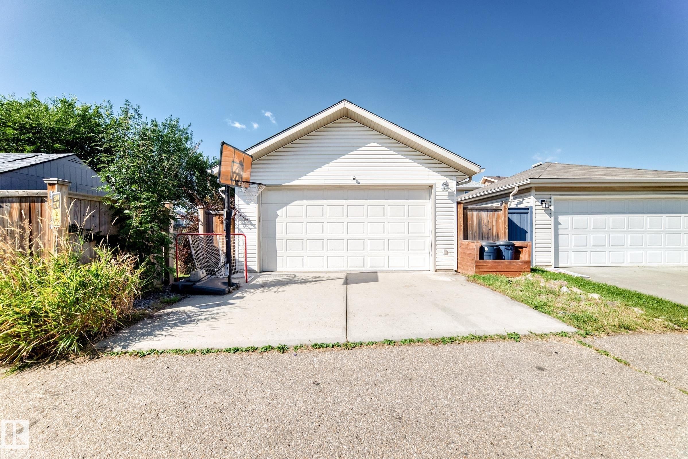 167 63 Street Sw, Edmonton, AB