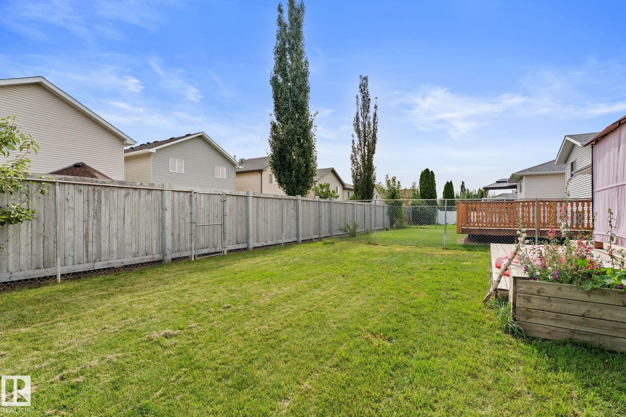 17607 91 Street Nw, Edmonton, AB
